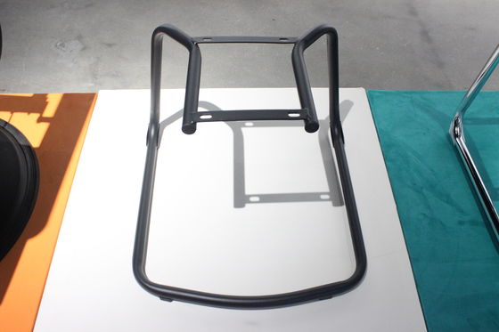 よい価格 スタイリッシュな黒鉄製オフィスチェア、メタルフレーム、オフィスチェアベース、515×515×370mm オンライン