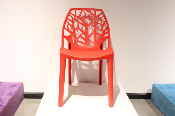 よい価格 モダンデザインチェア モダンプラスチックチェア ミニマリスト モダンな座席ソリューション アパートの寝室や勉強スペースに理想的です オンライン